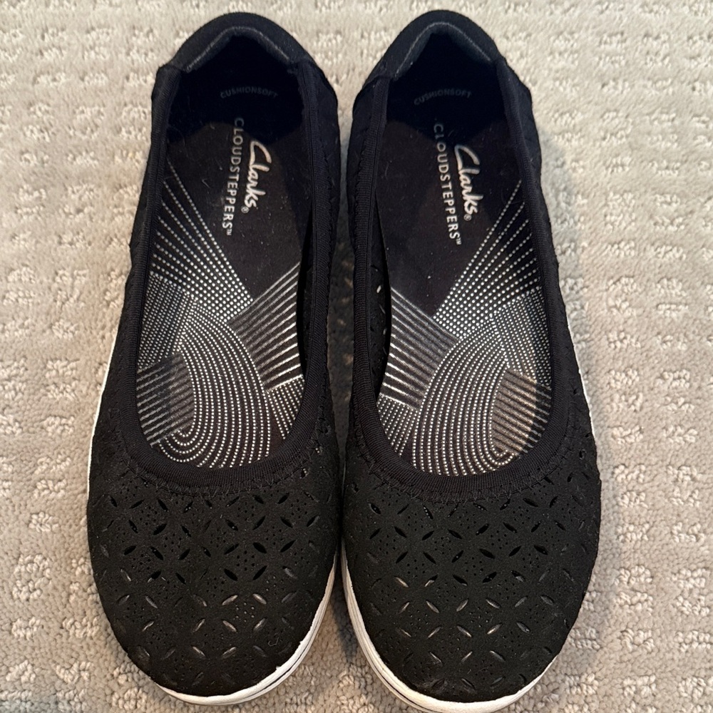 Clarks Cloudsteppers Black Slip-On Shoes 7